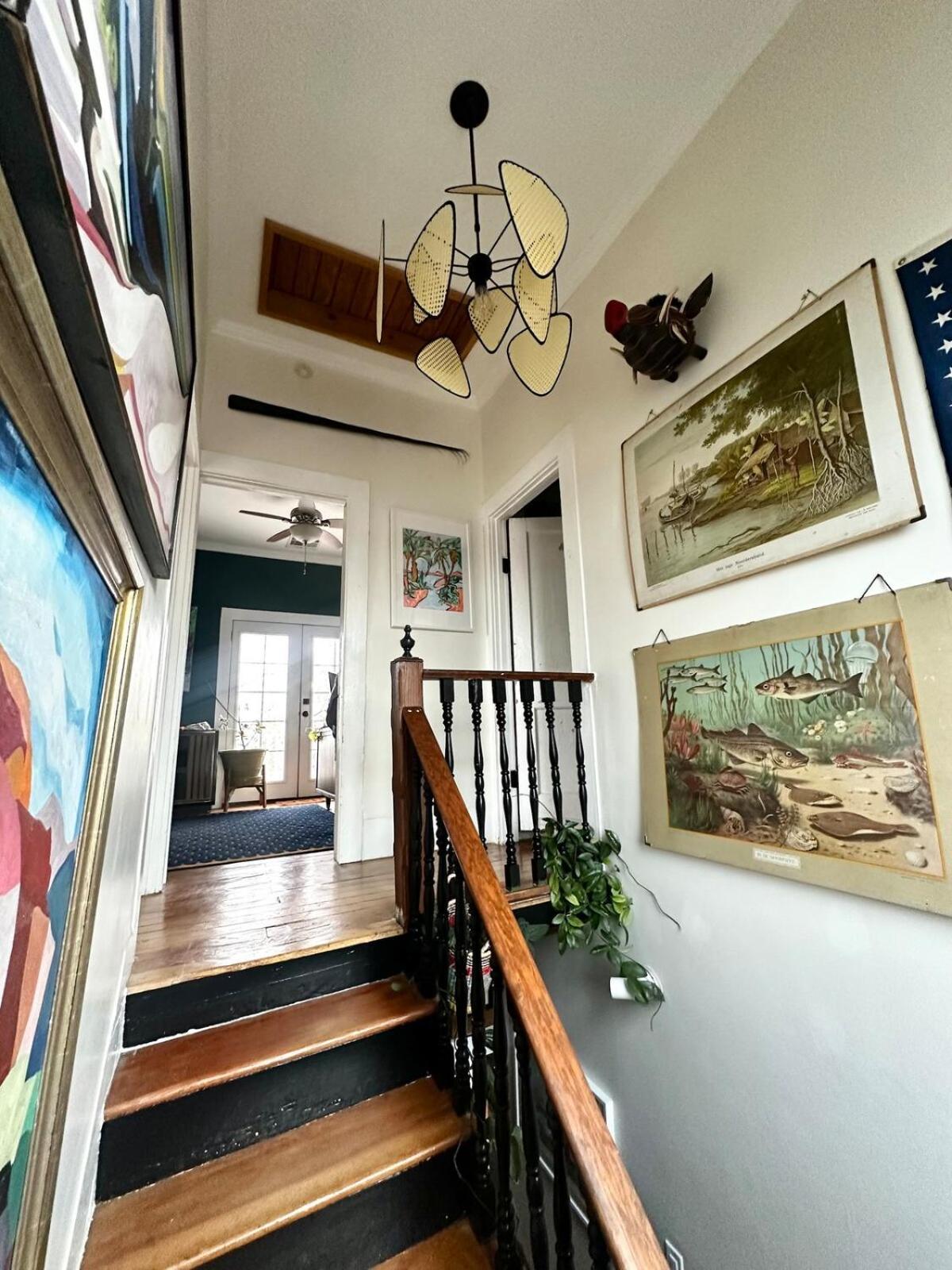 Oasis Downtown- One Of A Kind Historic Holiday home